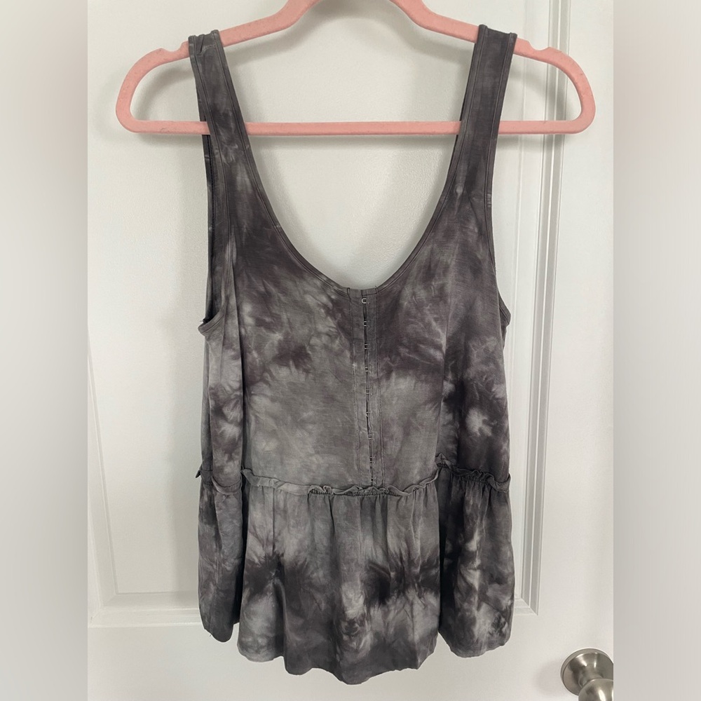 American Eagle Soft & Sexy black tie dye cropped tank top size small